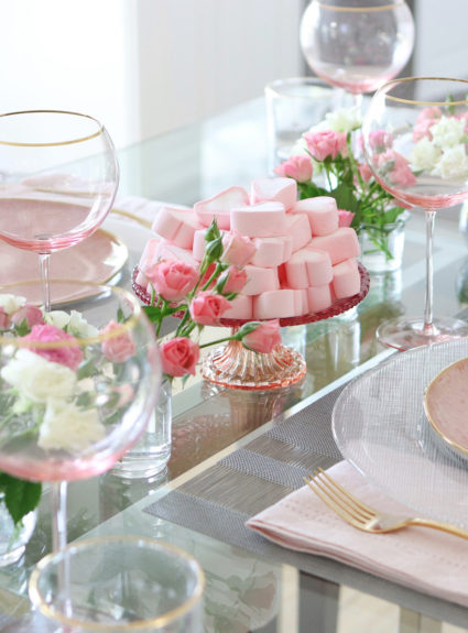 A Simple and Elegant Valentine’s Day Tablescape
